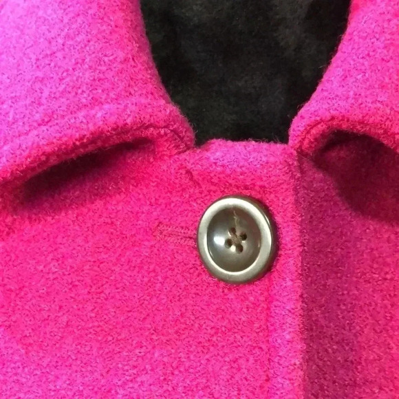Lands’ End Wool/Rayon, lined, Pea Coat, single-breasted slash hip pockets - Picture 2 of 12